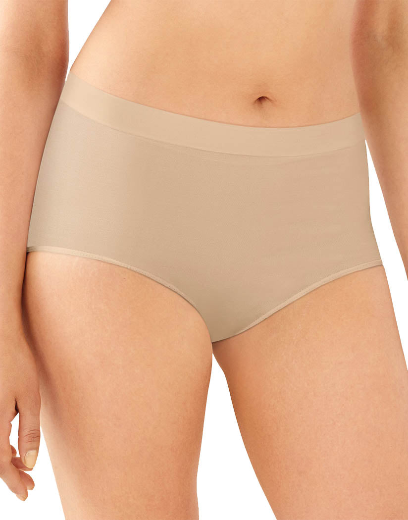 Bali Women's Brief Underwear 3-pack, Modern Seamless Brief Panties With  Lace Trim